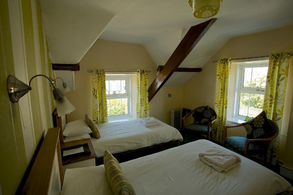 Maenllwyd Guest House Machynlleth Exterior photo